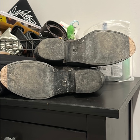 Round Toe Frye Sacha Chelsea Boot in Deep Brown Size 8 - Picture 6 of 6